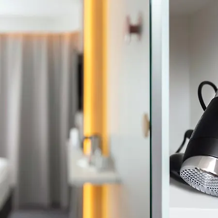 Express - Centre - Rive Gauche By Ihg 3* Ruan