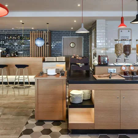 Express - Centre - Rive Gauche By Ihg Hotell 3*