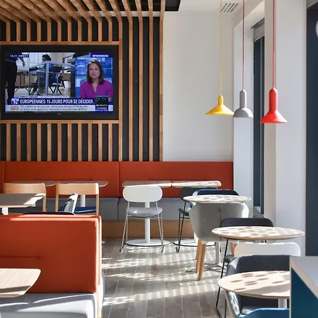 Express By Ihg Hotel