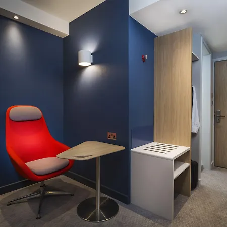 Express By Ihg Hotel 3*