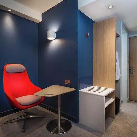 Express By Ihg Hotel 3*