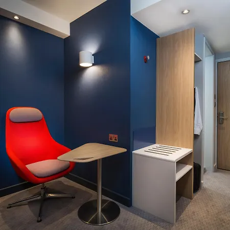Express By Ihg Hotel 3*